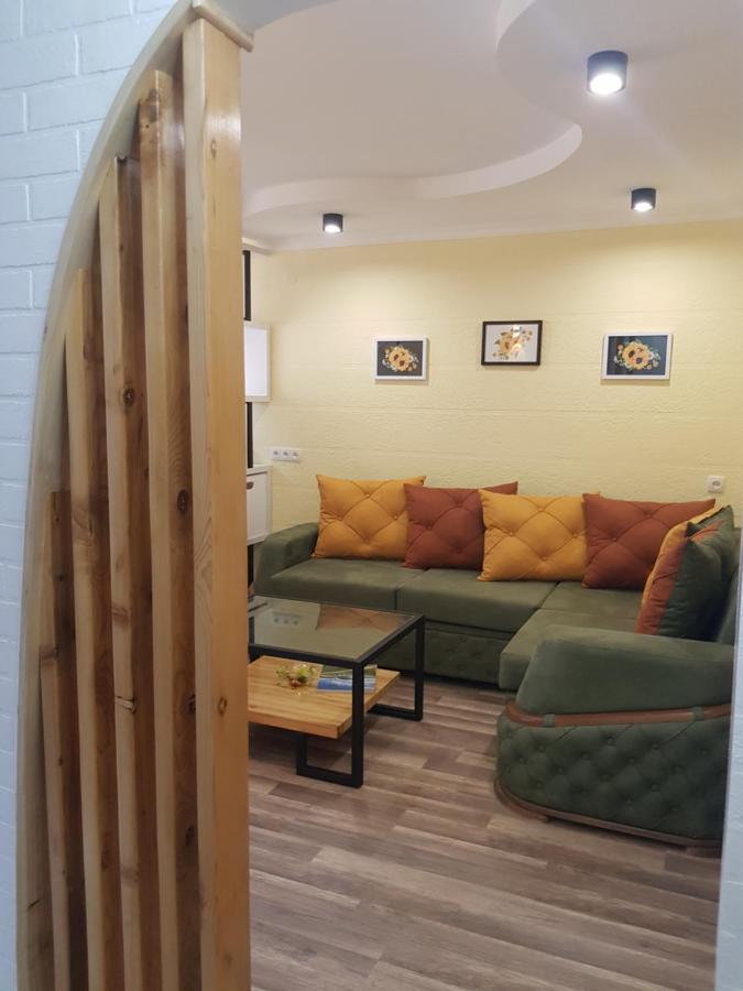 Relax Apartment Samtredia ภายนอก รูปภาพ