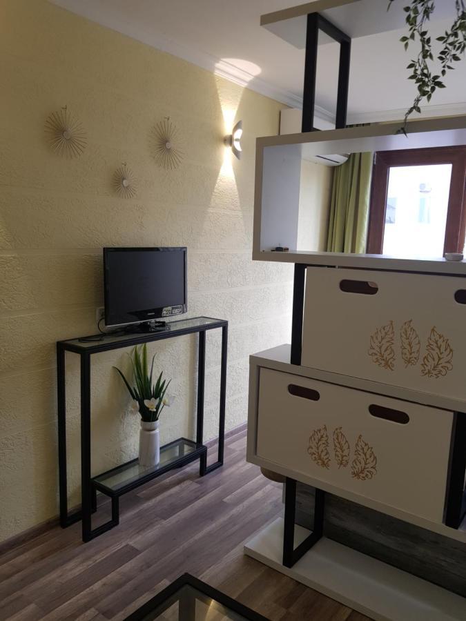 Relax Apartment Samtredia ภายนอก รูปภาพ