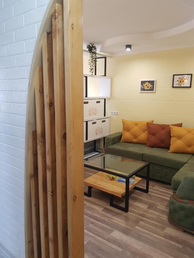 Relax Apartment Samtredia ภายนอก รูปภาพ
