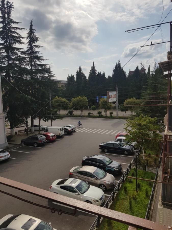 Relax Apartment Samtredia ภายนอก รูปภาพ